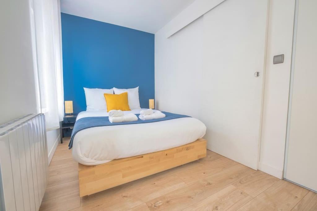 Triplex Cosy Apartment Reims Exterior foto